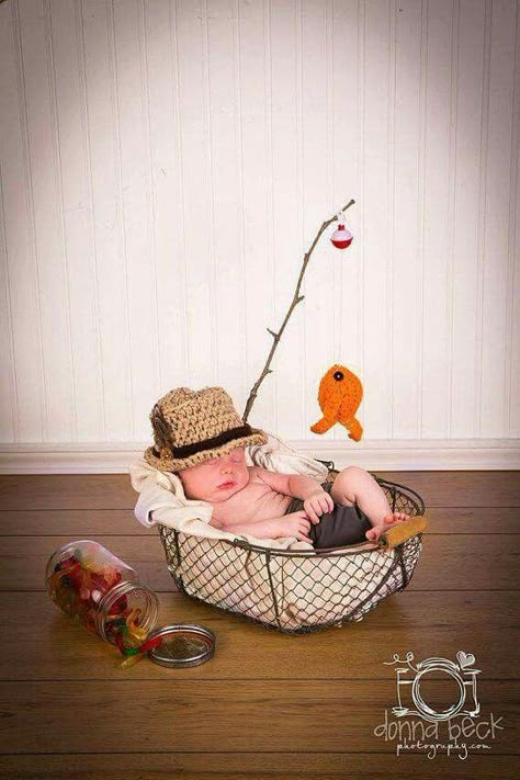 #baby #photography #babypictures Photo Bb, Newborn Baby Photoshoot, Baby Boy Photography, Boy Fishing, Baby Poses, Newborn Baby Photos, Baby Boy Photos, Foto Tips, Foto Baby