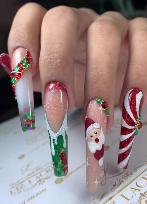 Christmas Stelitto Nails, Tacky Christmas Nails, Christmas Stilleto Nails, X Mas Nails, Long Christmas Nails, Christmas Nails Art Designs, Nails Noel, Navidad Nails, Christmas Nail Designs Acrylic