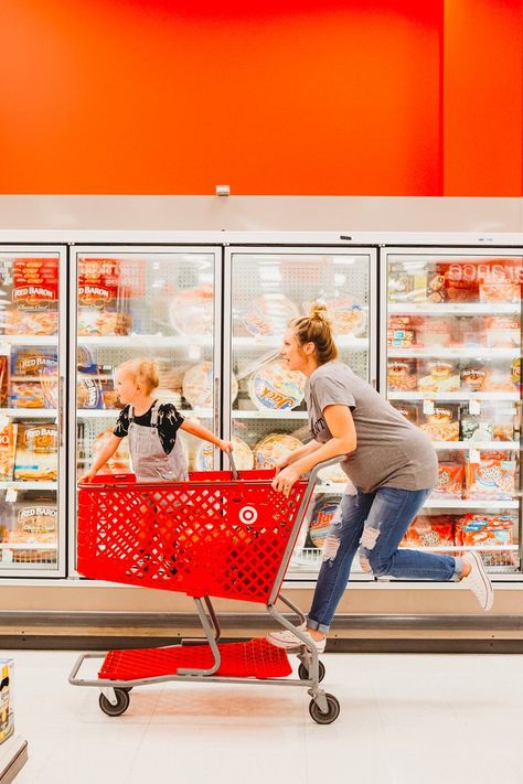 This Mom Had a Maternity Shoot at Target to Celebrate Her Rainbow Baby – And It’ll Feed Your Soul Target Photoshoot, Creative Nursery, Room Design Inspiration, Target Maternity, Friends Photoshoot, Maternity Photoshoot Poses, Funny Friends, Moms Goals, Maternity Photo Shoot