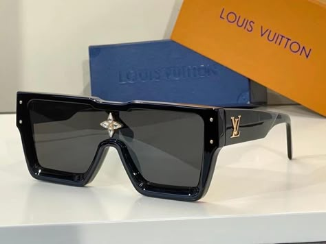 Baddie Sunglasses, Lv Glasses, Lv Sunglasses, Pretty Sunglasses, Louis Vuitton Shoes Sneakers, Sunglass Collection, Sun Glass, Designer Shades, Trendy Glasses