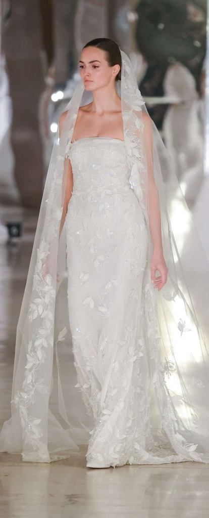 Elie Saab Bridal Spring 2024 Ellie Saab Bridal 2024, Dream Wedding Aesthetic, Elie Saab Bridal, Wedding Dressses, Ellie Saab, Elie Saab Spring, Bridal Trends, White Champagne, Wedding Ideas Dresses