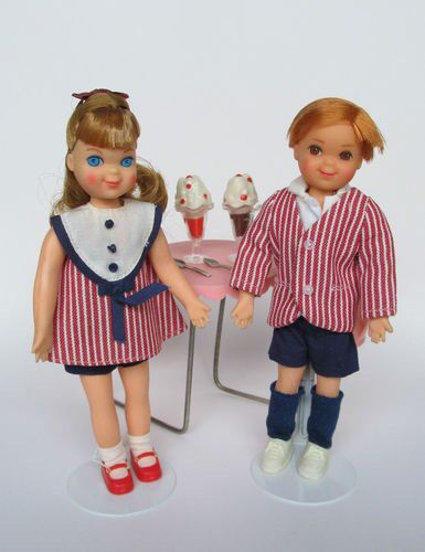 Tutti and Todd Sweet Treat Doll Set  . . . A childhood flashback!!  @Mattel Tutti Doll Vintage, Tutti Doll, Vintage Barbies, Barbie Sisters, Play Barbie, Barbie Family, Barbie Skipper, Im A Barbie Girl, Doll Family