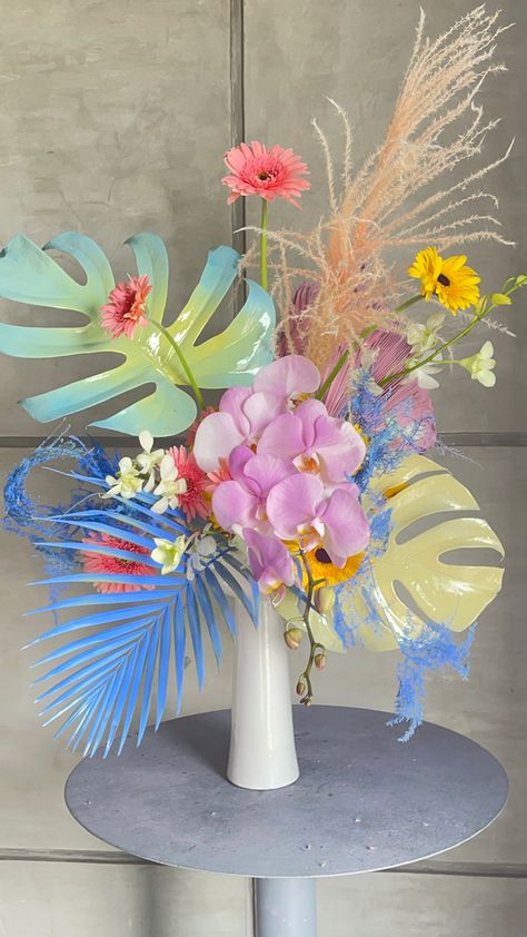 Avant Garde Flower Arrangements, Spring Flower Installation, Abstract Floral Design Flower Arrangements, Cool Flower Arrangements, Mermaid Flower Arrangement, Funky Floral Arrangements, Japanese Floral Arrangements, Funky Flower Arrangements, Iridescent Bouquet