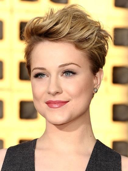 Haircuts, Pixie Cuts, Hair Styles, Round Face, Hair Cut, Short Hairstyles, Shorts, Shorthair. swept back: Haircuts ... Kort Bob, Short Hair Cuts For Round Faces, Pixie Haircut For Round Faces, Pompadour Hairstyle, Short Hairdos, Hair Styles 2014, Round Face Haircuts, Best Short Haircuts, Short Hair Styles For Round Faces