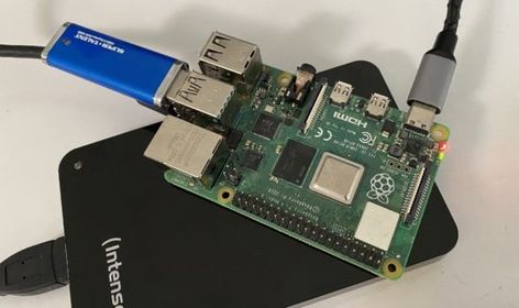 Pi Computer, Raspberry Pi Computer, Arduino Cnc, Cat Boots, Computer Projects, Smart Home Technology, Home Technology, Micro Sd Card, Tv Box