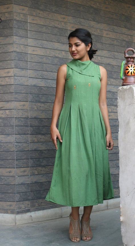 158fc2ddd52ec2cf54d3c161f2dd6517desc43205946ri Turtle Neck Kurti Design, Turtle Neck Kurti, Afgani Dress, Cotton Dress Summer Casual, Kurta Ideas, Plus Size Summer Dress, Green Linen Dress, Casual Frocks, Dress For