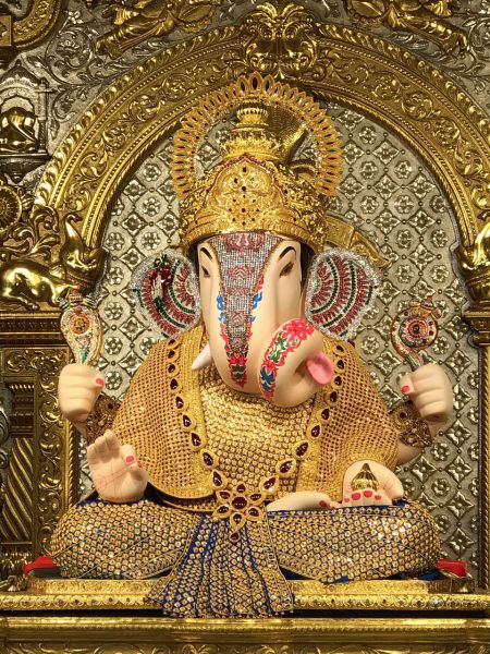 Dagdusheth Ganpati, Om Gam Ganapataye Namaha, Ganesh Ji Images, Ganpati Bappa Wallpapers, Sri Ganesh, Ganpati Bappa Photo, Ganesh Lord, Shri Ganesh Images, Happy Ganesh Chaturthi Images