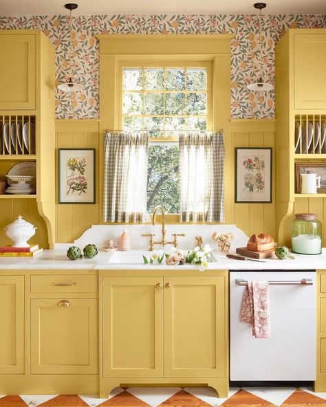 Sunny side up. 💛 This charming yellow kitchen features our 𝘙𝘦𝘨𝘪𝘯𝘢 𝘚𝘤𝘢𝘭𝘭𝘰𝘱 𝘉𝘢𝘯𝘲𝘶𝘦𝘵𝘵𝘦 and can be seen in the April-May issue of @countrylivin… | Instagram Pale Yellow Cabinets Kitchen, Sunny Yellow Kitchen, Buttery Yellow Kitchen Cabinets, 70s Yellow Kitchen, Yellowkitchen Cabinets, Midcentury Home, Yellow Kitchen, Banquette, Farmhouse Kitchen