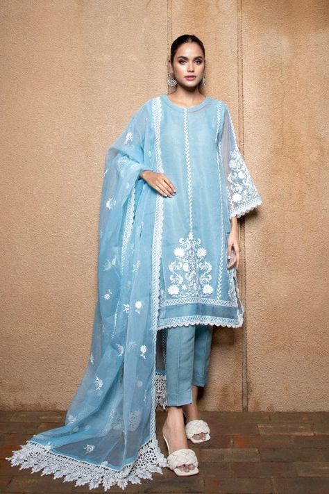 Long Kurti Patterns, Straight Suit, Blue Organza, Latest Dress Design, Raw Silk Fabric, Simple Kurta Designs, Style Background, Sleeves Designs For Dresses, Designer Party Wear Dresses