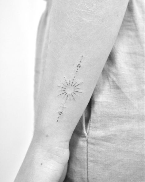 Minimalist | tattoo ideas by  Jamila Kinder Fineline Tattoo Forearm, Fineline Arm Tattoo, Fineline Sun Tattoo, Mamma Tattoo, Art Tattoo Ideas, Minimalist Tattoo Ideas, Sun Tattoo Designs, Fashion Tattoo, Fineline Tattoo