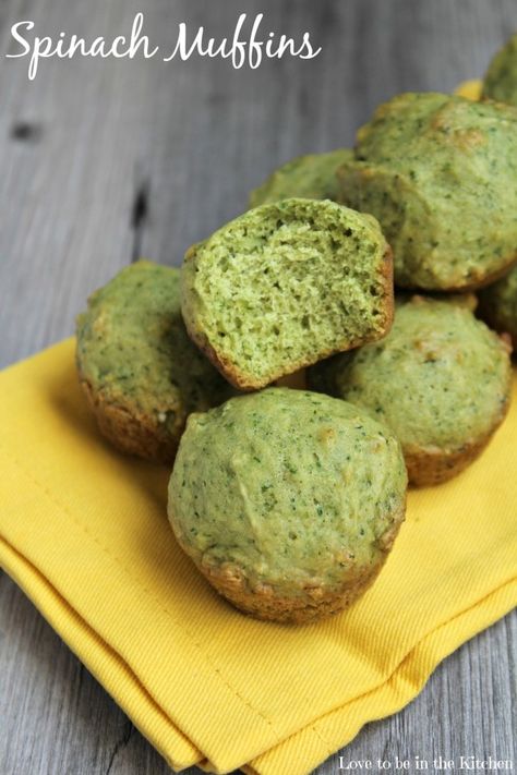 Spinach Muffins - Love to be in the Kitchen Mini Banana Muffins, Gluten Free Banana Muffins, Spinach Muffins, Veggie Muffins, Healthy Banana Muffins, Something Green, Donut Dessert, Healthy Muffin Recipes, Sweet Muffin