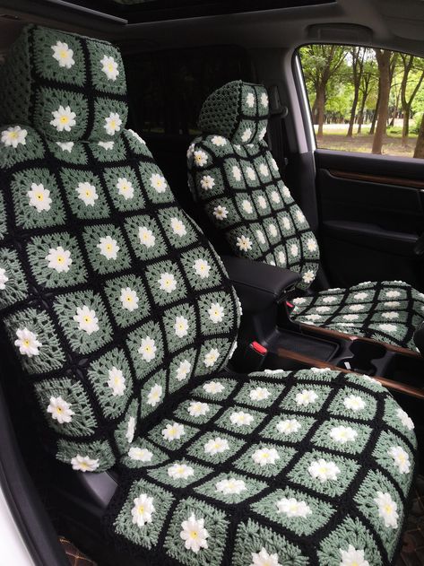 A, 1 Full Seat Cover B, 2 Full Seat Cover C, 1 Steering Wheel Cover+ 2 Belt Cover D, 1 Full Seat Cover+1 Steering Wheel Cover+ 2 Belt Cover E, 2 Full Seat Cover+1 Steering Wheel Cover+ 2 Belt Cover Handmade crochet daisy seat coves, headrest cover,car steering wheel cover，seat belt cover,new style,it is very lovely and cozy, fits your car. the cover fit all types of steering wheels ,seat,headrest,and it is slip resistant , because it is elasticity,also have needle and yarn fixation. the seat bel Car Seat Covers Crochet, Aesthetic Car Seat Covers, Crochet Seat Covers For Car, Crochet Car Seat Cover Pattern Free, Car Seat Crochet, Backseat Car Decor, Seat Covers For The Car, Crochet Seat Cover, Crochet Chair Cover