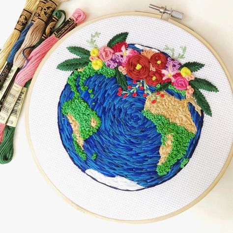 Earth Embroidery, Embroidered Map, Map Embroidery, Boho Embroidery, Embroidery Online, Lazy Daisy Stitch, Feather Stitch, Embroidery Diy, Diy Vetement