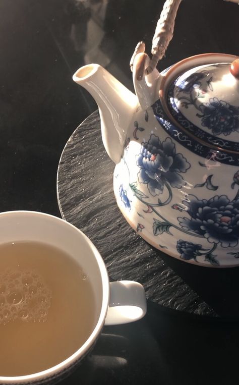 Aesthetic Tea Kettle, Tea Kettle Aesthetic, Tea Pot Aesthetic, Tea Aesthetic Wallpaper, Kettle Aesthetic, Teapot Aesthetic, Modern Genshin, Tea Wallpaper, Tv Lighting