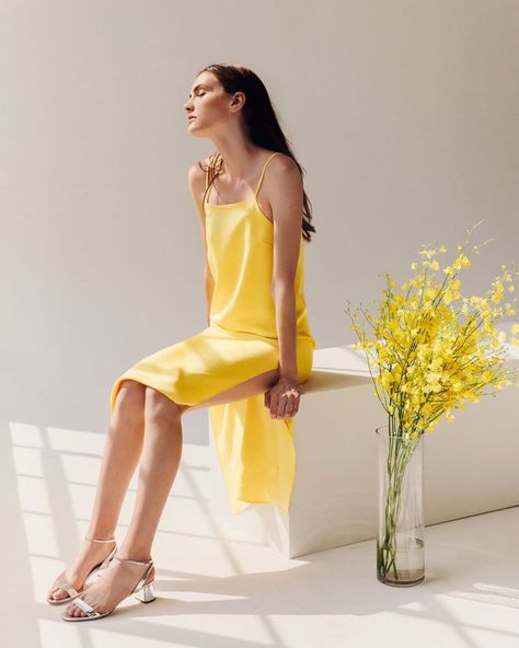 Oleander Collection S/S 18 (Various Lookbooks/Catalogs) Fashion Photoshoot Studio, Photoshoot Studio Ideas, Dandelion Dress, Shooting Studio, Best Casual Outfits, Photoshoot Studio, Slip On Dress, Summer Photoshoot, Fashion Photography Inspiration