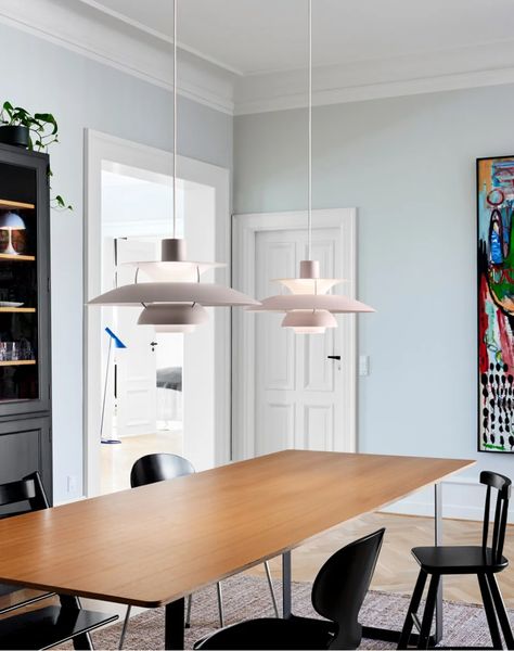 Ph5 Louis Poulsen Dining Table, Ph5 Pendant, Ph5 Light, Pendant Lamp Dining Table, Ph5 Lamp, Ph 5 Lamp, Poul Henningsen Ph5, Poulsen Lamp, Louis Poulsen Ph5