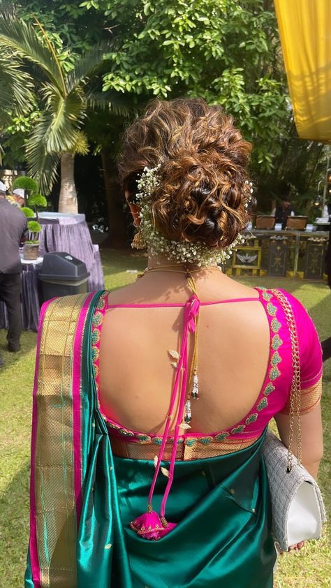 Messy bun with baby Gipsy flower …… Messy Bun Saree Look, Messy Bun For Saree, Bun Hairstyles For Lehenga, Messy Bun With Flowers, Messy Bun Hairstyles Indian Saree, Punjabi Hairstyles, Low Messy Buns, Lehenga Hairstyles, Bun With Curls