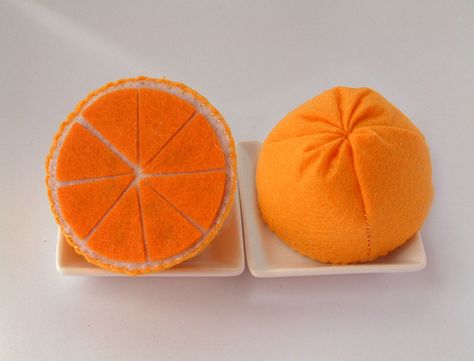 felt orange Food Craft Ideas, Felt Food Patterns, Felt Fruit, Food Project, Felt Creations, Felt Play Food, Cotton Anniversary Gifts, Food Patterns, Lemon Decor