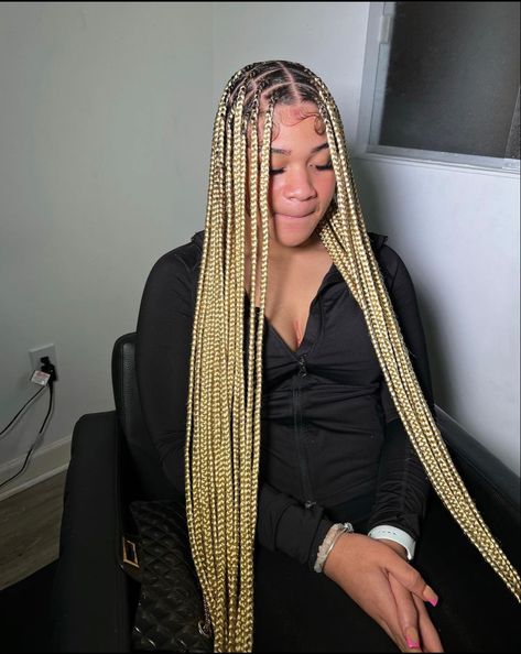 Blonde Knotless Box Braids, Blonde Knotless Braids, Blonde Knotless, Box Braid Hair, Knotless Box Braids, Beautiful Black Hair, Big Box Braids Hairstyles, Black Ponytail Hairstyles, Quick Natural Hair Styles