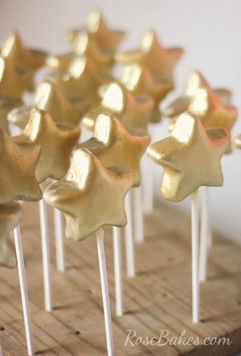 Starry Party, Cake And Cake Pops, Twinkle Twinkle Little Star Party, Star Cake Pops, Cake Smash Cake, Dessert Oreo, Star Cake, Star Birthday Party, Christmas Cake Pops