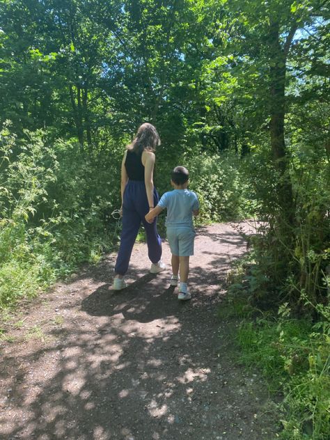 #walking #holdinghands #nephew #auntie #family Auntie And Nephew Aesthetic, Nephew Aesthetic, Nephew Pictures, Auntie And Nephew, Auntie Aesthetic, Aunt And Nephew, Aunt Nephew, Aunt And Niece, Job Pictures