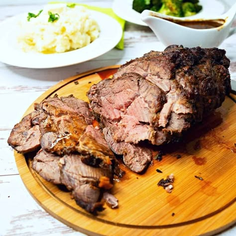 How To Cook Arm Roast In Oven - Recipes.net Beef Arm Roast, Beef Chuck Steak Recipes, Beef Chuck Recipes, Arm Roast, Quick Beef Recipes, Beef Chuck Steaks, Prime Rib Roast Recipe, Roast In The Oven, Chuck Roast Recipes