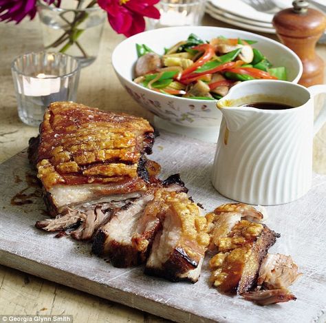 Asian belly of pork with stir-fried vegetables Roasted Pork Belly Recipe, Slow Roast Pork, Stir Fried Vegetables, Belly Pork, Dill Potatoes, Jerk Pork, Honey Pork, Family Supper, Pork Belly Recipes