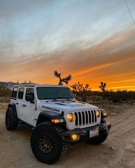 Jeep Driving, White Jeep Wrangler, Jeep Wallpaper, Jeep Photos, White Jeep, High Ground, Slow And Steady, Dream Cars Jeep, Offroad Jeep