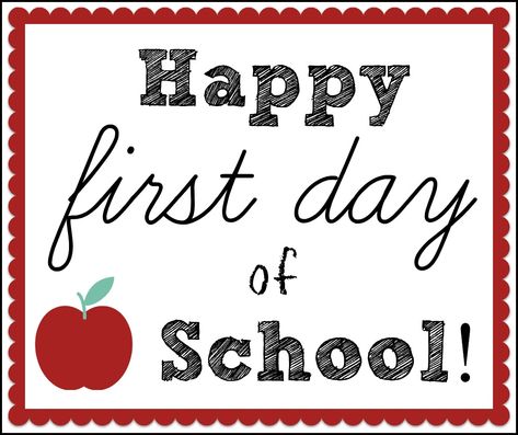 Free 1st Day of School Hang Tag Printable - Southern Made Simple Have A Great School Year Free Printable, Happy First Day Of School Tags Free, Happy First Day Of School Tag, Happy First Day Of School Printable, Happy First Day Of School, School Dinners, Teacher Gift Tags, First Day Of Class, Free Printable Tags