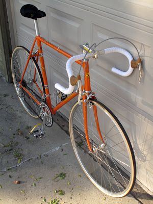 Vintage Racing Bike, Bici Retro, Bicycle Paint Job, Paint Bike, Classic Road Bike, Road Bike Vintage, Road Bicycle Bikes, Bicycle Brands, Velo Vintage