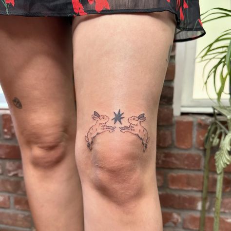 Bunnies for my 1000 follower giveaway winner 🐇 love this placement, I’ve done this design a couple times but above the knee is where I had imagined it going when I drew it up! Thank you Sandra for making it happen 🖤 Knee Tattoo Matching, Matching Knee Tattoos, Lower Knee Tattoo, Above The Knee Tattoos Women, Over Knee Tattoo, Around The Knee Tattoo, Knee Tattoo Ideas, Above The Knee Tattoo, Above Knee Tattoo