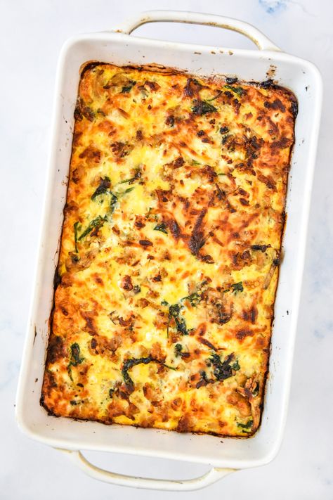 Spinach, feta, chicken sausage and mushrooms baked together with eggs and mozzarella cheese! Perfect for brunch or meal prep, you'll love this Spinach Feta Chicken Sausage Breakfast Casserole with a sweet potato crust! ProjectMealPlan.com Chicken Sausage Breakfast, Spinach Feta Chicken, Sausage And Mushrooms, Sweet Potato Crust, Sausage Breakfast Casserole, Potato Crust, Feta Chicken, Sweet Potato Spinach, Spinach Feta