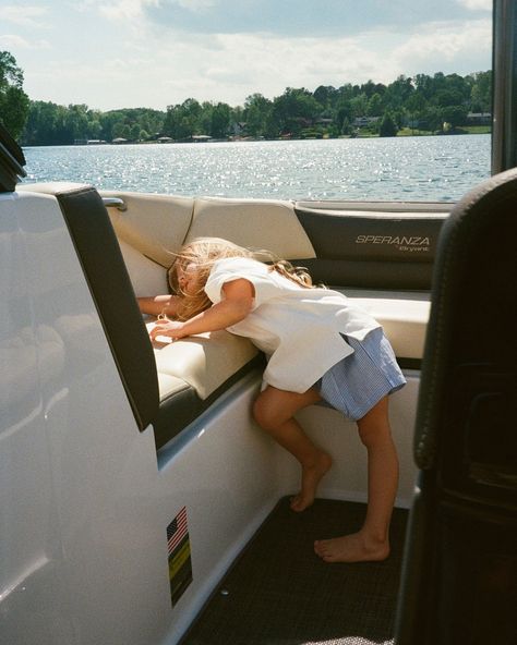 Summer girl 🛥️ Happy Kids Aesthetic, Dream Family Aesthetic, 4 Kids Aesthetic, Working With Kids Aesthetic, Parenting Aesthetic, Daughter Aesthetic, Bucket List Family, Kids Aesthetic, Dream Kids