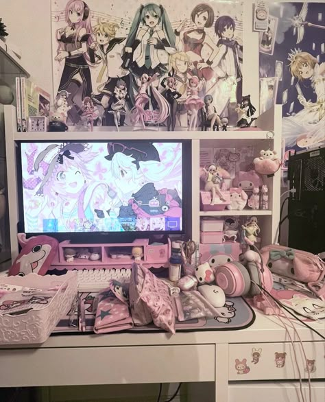 rly old pic of my desk.. Gaming Setup Small Desk, Gaming Setup Black And Pink, Hikikomori Room, Kawaii Desk, Gyaru Room, Kawaii Desk Setup, Small Desk Setup, Cutecore Desk Setup, Otaku Room Aesthetic