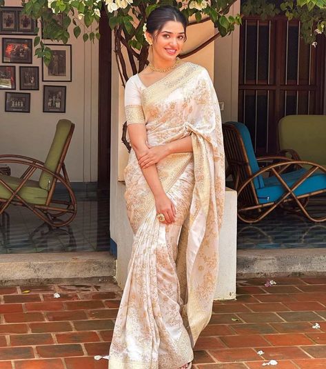 Krithi Shetty Saree, Ivory Saree, Silver Saree, Saree South Indian, South Indian Saree, Sabyasachi Saree, Festival Saree, Stone Work Blouse, Krithi Shetty