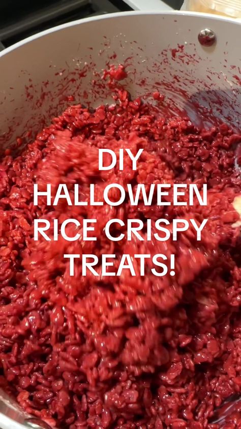 Halloween Rice Crispy Treats, Diy Edible, Krispy Treats, Rice Krispy, October Halloween, Rice Crispy Treats, Fun Foods, Crispy Treats, Rice Crispy