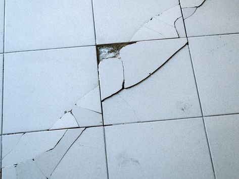 How To Repair Cracked Ceramic Tile [5 Simple Steps] - Home Decor Bliss Cracked Tile Repair, Painting Bathroom Countertops, Basket Weave Tile, Cheap Tiles, Tile Steps, Tile Repair, Exterior Tiles, Tile Table, Genius Loci