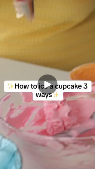 How To Ice Cupcakes, Ice Cupcakes, Cake Tricks, Icing Artist, Cupcake Piping, Decorating Icing, Decorated Cupcakes, Piping Tip, Cupcake Icing