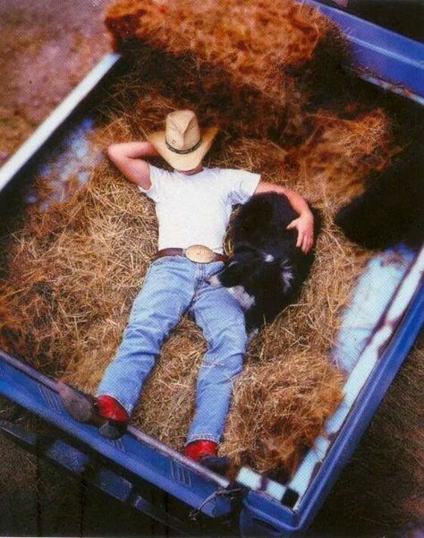 slvhermit:  One of my favorites…cowboy, dog,... Back Of A Truck, Cow Boys, Real Cowboys, Wilde Westen, Last Ride, Cowboys And Indians, Cowboy Up, Ranch Life, Down On The Farm