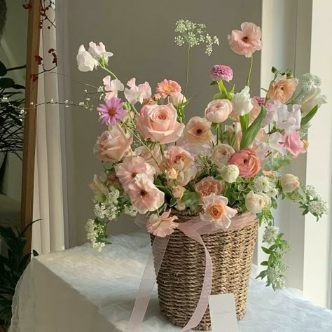 Flowers Korean Aesthetic, Beige Korean, Orchids Bouquet, Flowers Korean, Basket Flower Arrangements, Flower Boquet, Rose Basket, Orchid Bouquet, Ethereal Aesthetic