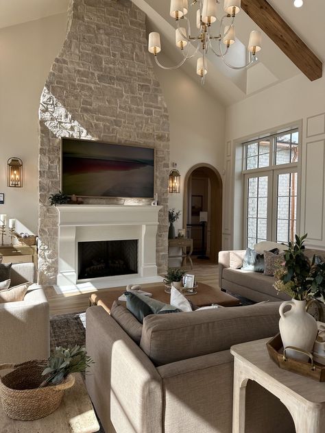 Utah Living Room, Rich Living Room, Living Room Big, House Lounge, Dream House Aesthetic, High Ceiling Living Room, Dream Life House, Dream House Rooms, Dream House Interior