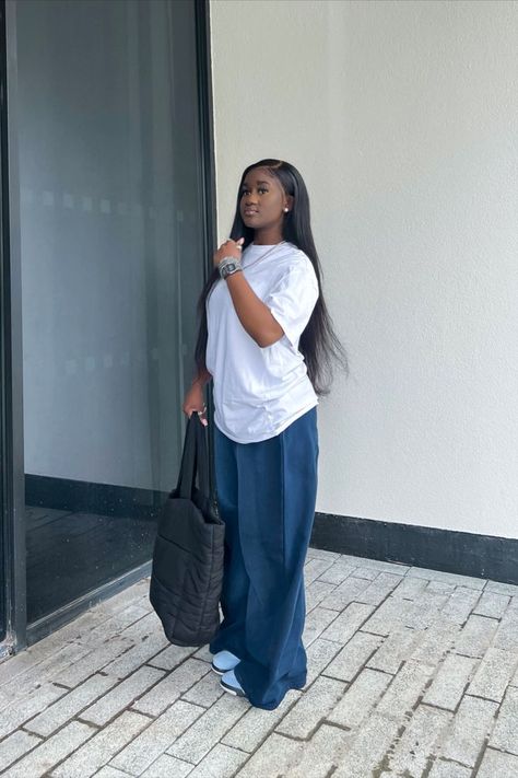 oversized white tshirt, wide leg joggers, jordan 4 Big Shirt Big Pants Outfit, Baggy Trousers Outfit, Big Pants Outfit, Modest Fashion Fall, Oversized Trousers, Wide Leg Joggers, Trousers Outfit, Big Pants, Jogger Pants Outfit