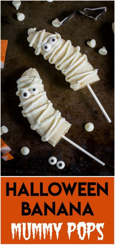 Looking for a fun and easy treat to make with the kids this Halloween? These Halloween Banana Mummy Pops are simple and fun for all ages to make and eat! Just a white chocolate drizzle, fun candy eyes and some bananas and you are set! #october #halloween #halloweentreat #halloweencraft #funfood #bananapops #fall #spooky Banana Halloween Treats, Simple Spooky Snacks, Halloween Treats Easy Healthy, Banana Mummies, Halloween Bananas, Halloween Bites, Halloween Party Food Ideas, White Chocolate Drizzle, Presentation Food