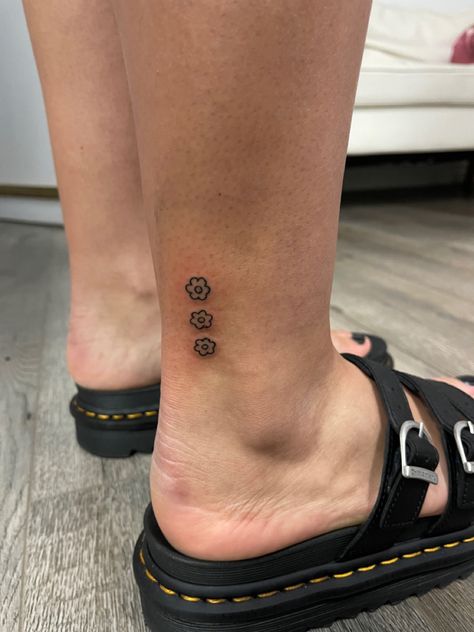 333 Ankle Tattoo, Tiny Ankle Tattoo, Leg Tattoo Placements, Daisy Chain Tattoo, Lower Leg Tattoos, Small Tattoo Placement, Chain Tattoo, Lower Leg, Ankle Tattoo