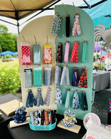 my favorite part of our setup🤩 I had a vision and my dad helped bring it to life💜 Crochet Booth, Vendor Display Ideas, Craft Stall Display, Projects To Make And Sell, Vendor Booth Display, Diy Projects To Make And Sell, Stall Display, Vendor Displays, Market Booth