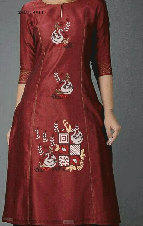 Febric Penting Kurti, Febric Penting Design Kurti, Hand Painted Kurtas For Women, Fabric Painting On Clothes Kurti, Kurta Paint Designs Women, Painting Kurti Designs, Kurti Painting Design, Fabric Painting On Kurti, Hand Painted Kurti