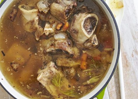 Beef Soup Bones, Broth Soup, Bone Soup, Stock Recipes, Dinner With Ground Beef, Beef Bones, Broth Recipes, Beef Soup, Beef Recipes For Dinner