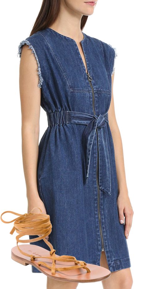 Summer's best easy, breezy dress paired with great sandals Vestiti In Jeans, Casual Denim Dress, Petite Fashion Tips, Denim Ideas, Denim Dresses, Denim Wear, Fashion Tops Blouse, Breezy Dress, Easy Breezy