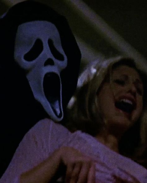 horror is my middle name <33 1980 Horror Film Aesthetic, Slasher Film Aesthetic, Slasher Photoshoot, 90s Horror Aesthetic, Horror Movie Pfp, 80s Slasher Aesthetic, Eclipse Movie, Slasher Aesthetic, 80s Slasher