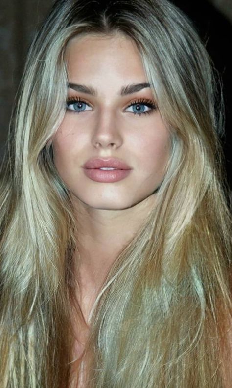 Divine Women, Nose Job, Blonde Bombshell, Natural Makeup Looks, Perfect Makeup, Dream Hair, Beautiful Smile Women, Blonde Girl, Beauty Face